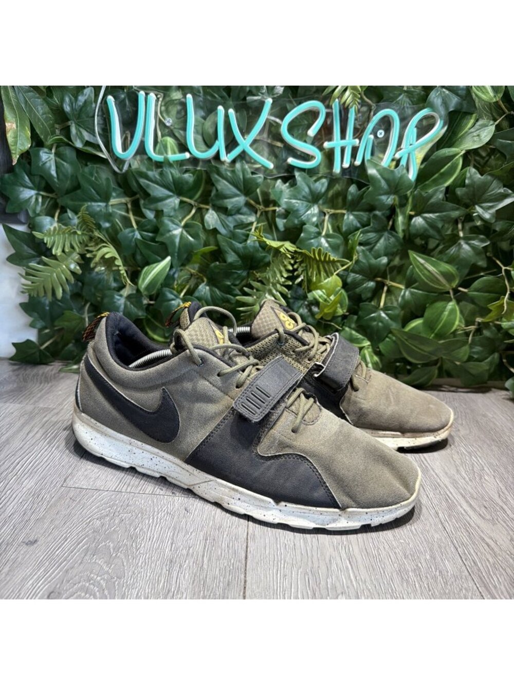 Nike ACG Trainerendor Mens Size 13 Green Athletic Running Shoes Sneakers